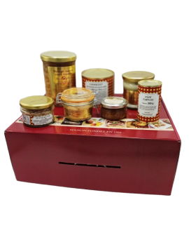 Valisette remplie de produits du terroir avec foie gras