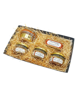 Corbeille garnie de produits du terroir du Sud-Ouest